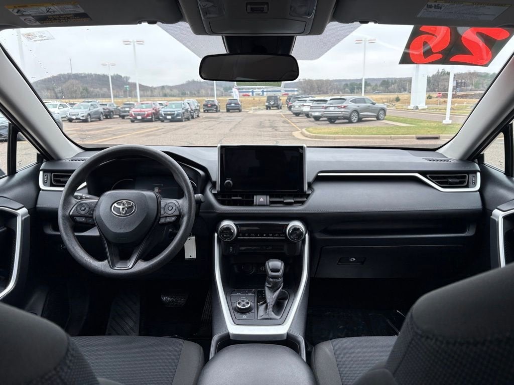 2025 Toyota RAV4 Hybrid LE