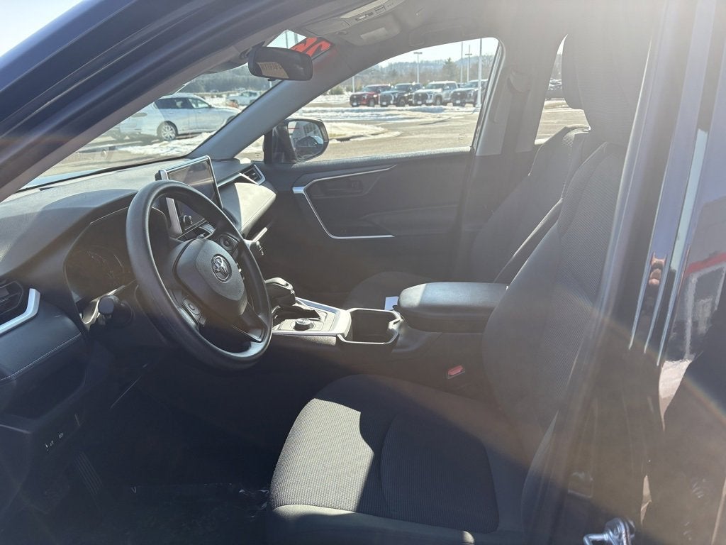 2025 Toyota RAV4 Hybrid LE