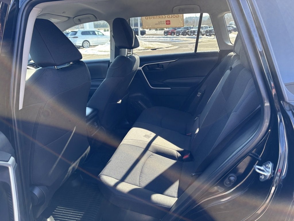 2025 Toyota RAV4 Hybrid LE