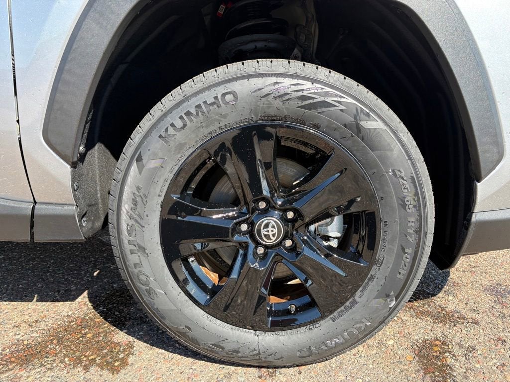 2025 Toyota RAV4 Hybrid LE