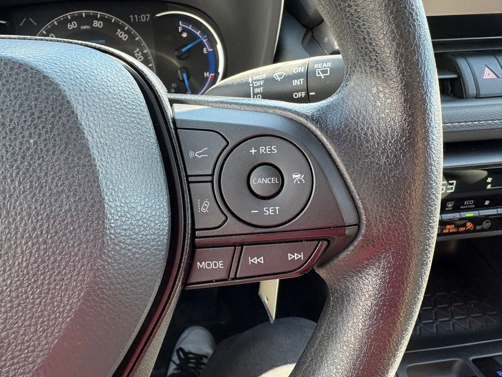 2025 Toyota RAV4 Hybrid LE