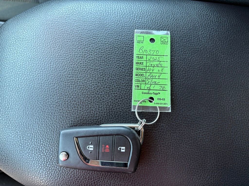 2025 Toyota RAV4 Hybrid LE