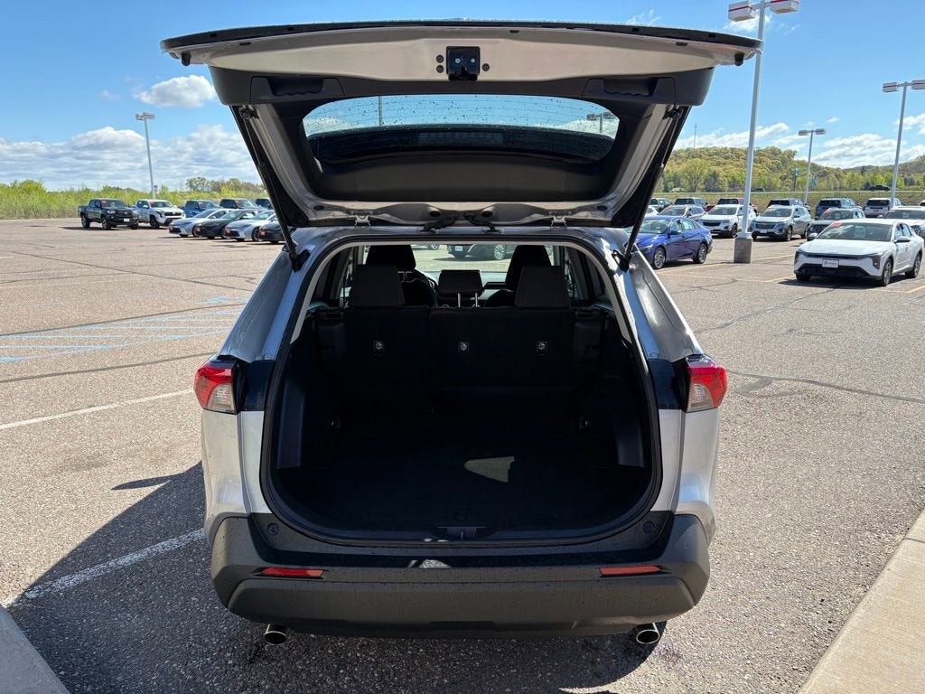 2025 Toyota RAV4 Hybrid LE