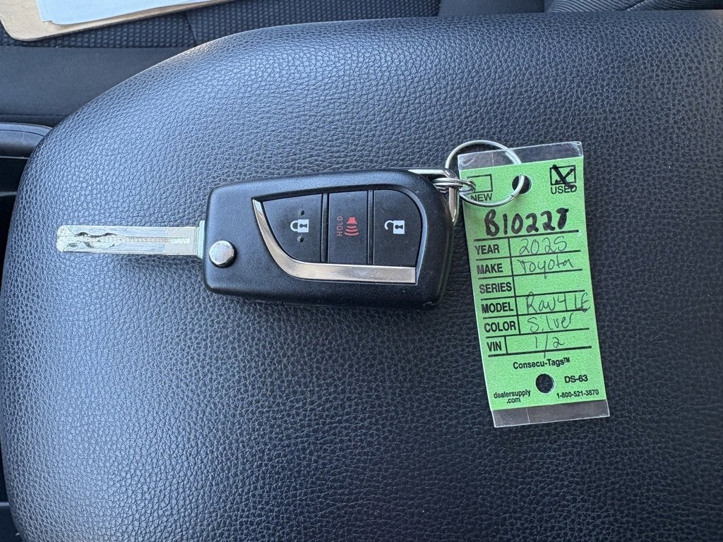 2025 Toyota RAV4 Hybrid LE