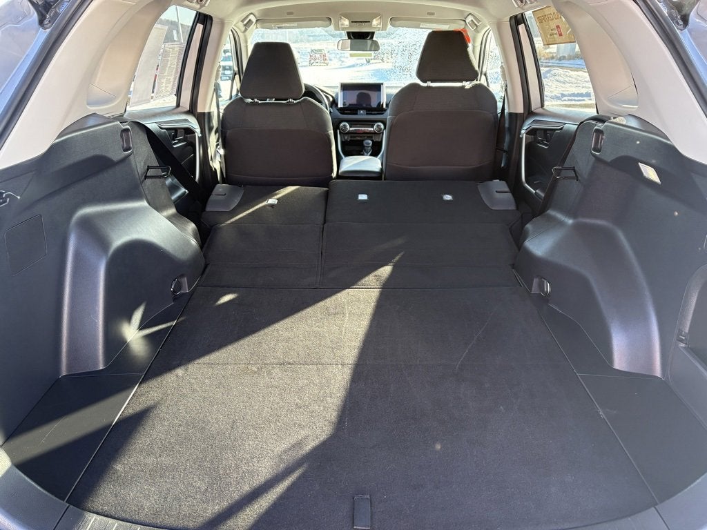 2025 Toyota RAV4 Hybrid LE