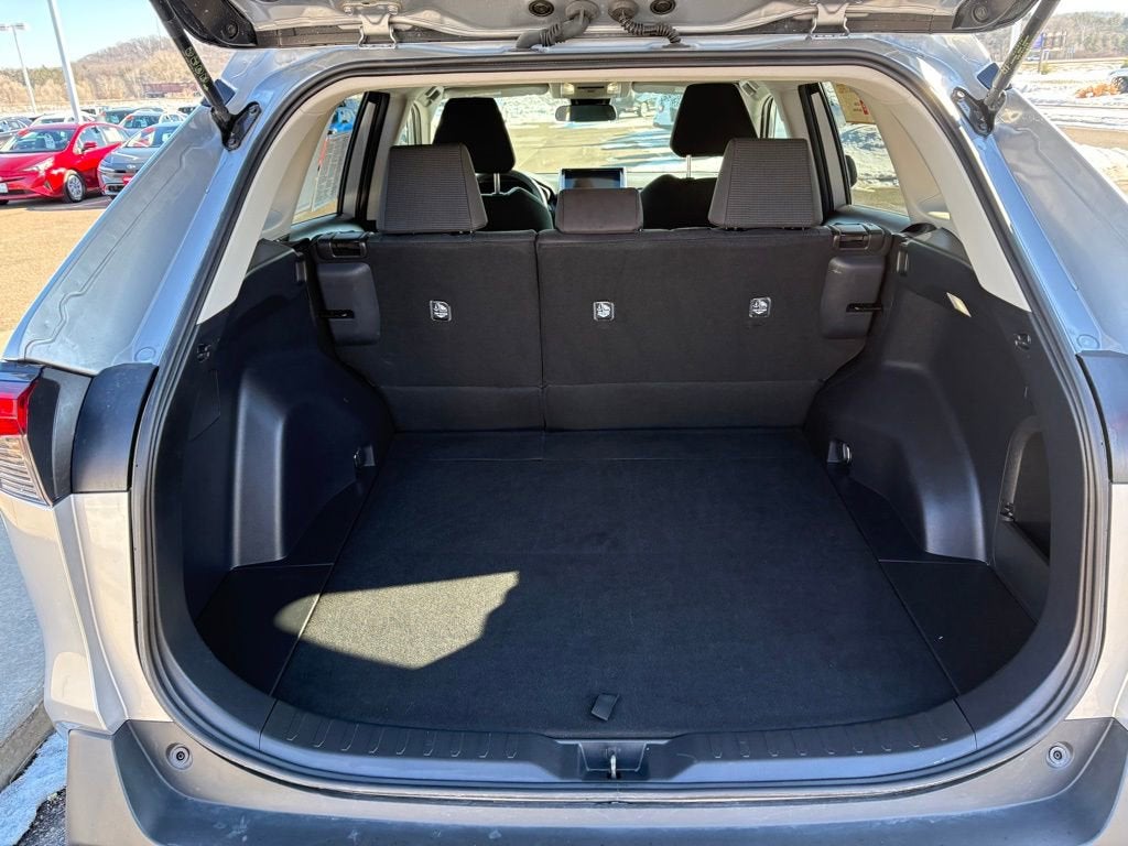 2025 Toyota RAV4 Hybrid LE