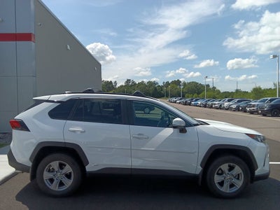 2022 Toyota RAV4 Hybrid LE