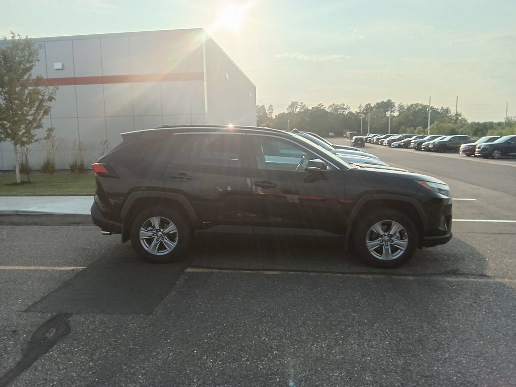 2023 Toyota RAV4 Hybrid XLE