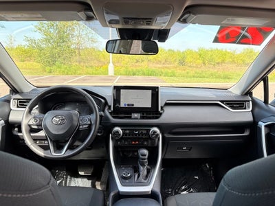 2025 Toyota RAV4 Hybrid XLE