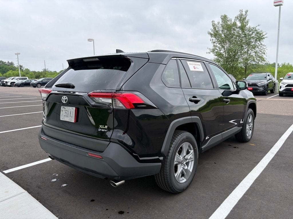 2025 Toyota RAV4 Hybrid XLE