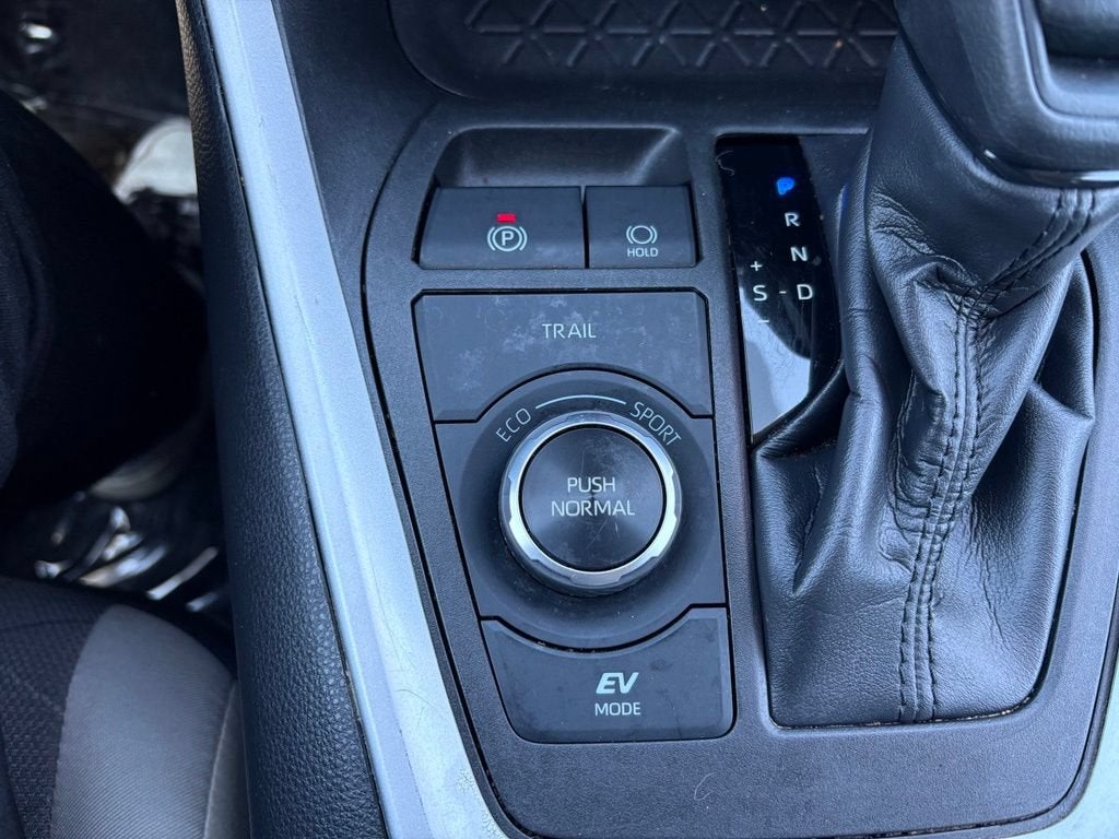2023 Toyota RAV4 Hybrid XLE