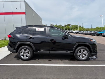 2025 Toyota RAV4 Hybrid XLE