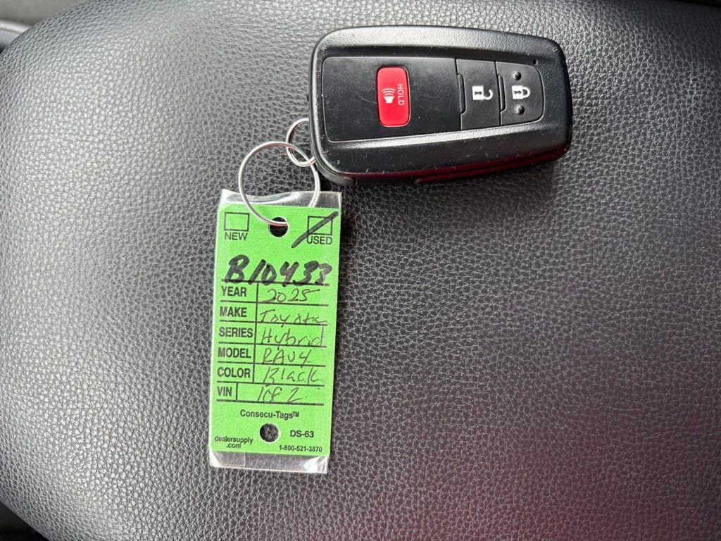 2025 Toyota RAV4 Hybrid XLE