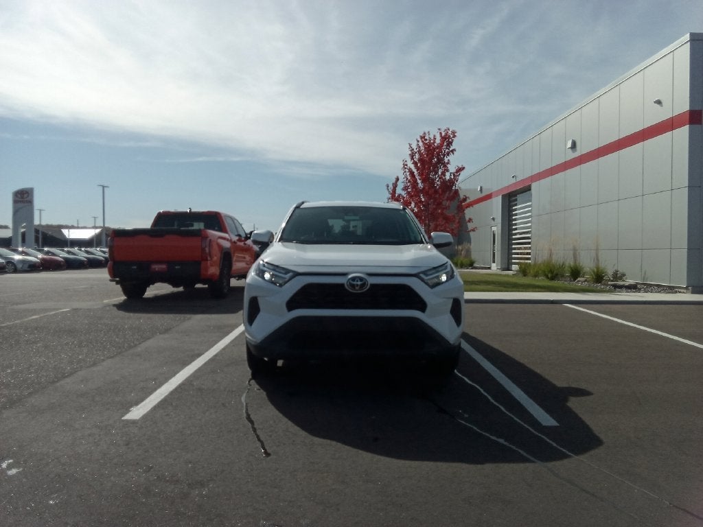 2025 Toyota RAV4 Hybrid XLE