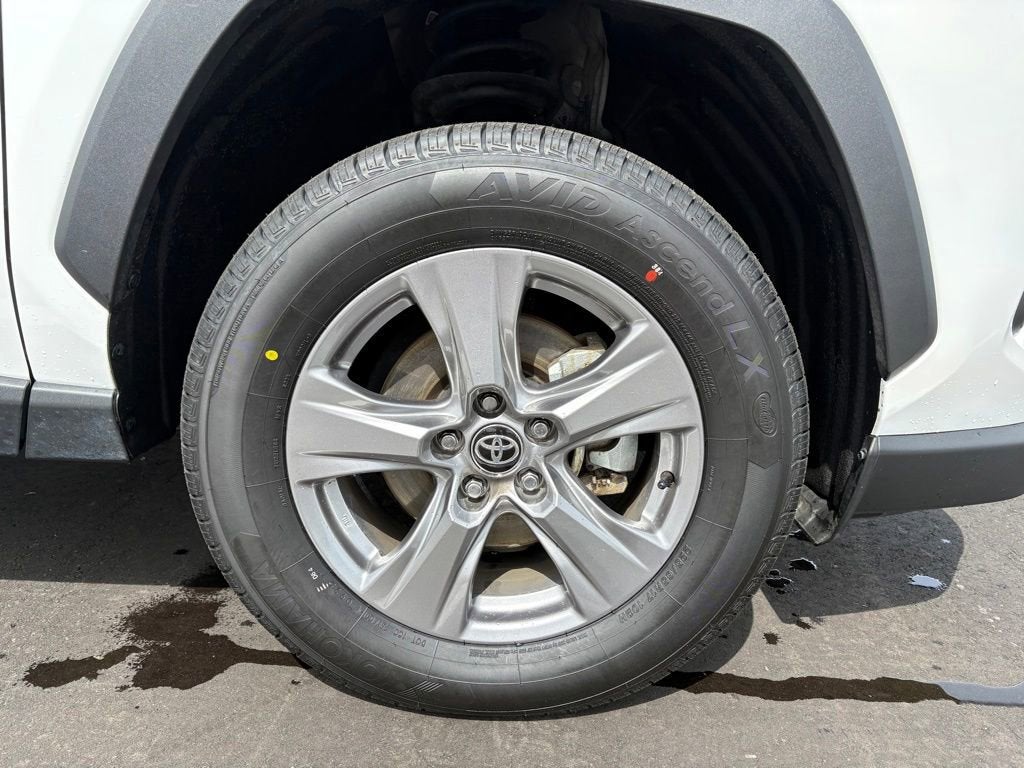 2025 Toyota RAV4 Hybrid XLE