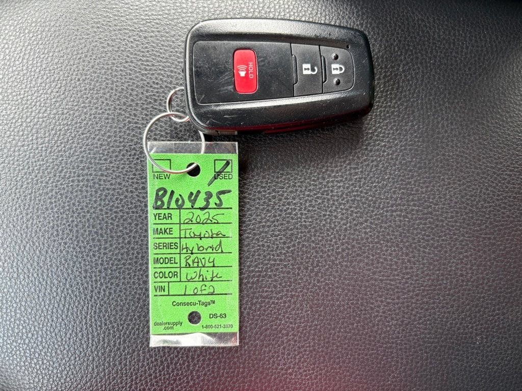 2025 Toyota RAV4 Hybrid XLE
