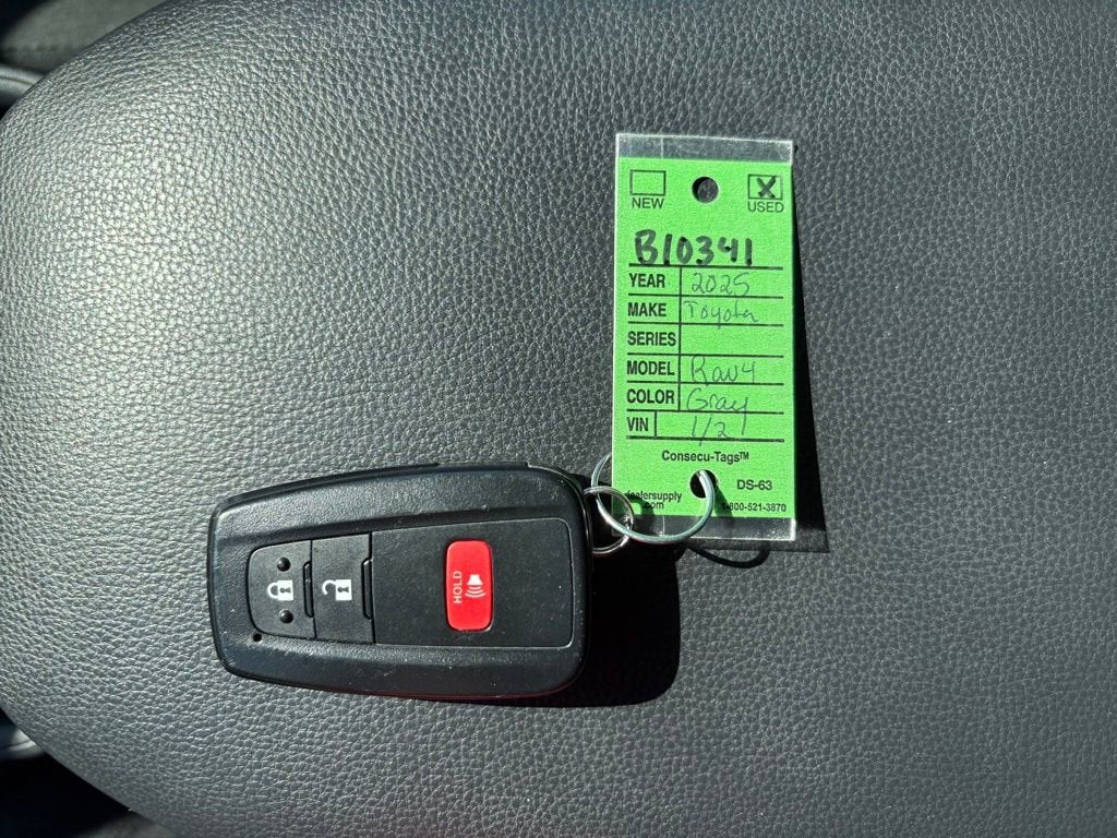 2025 Toyota RAV4 Hybrid XLE