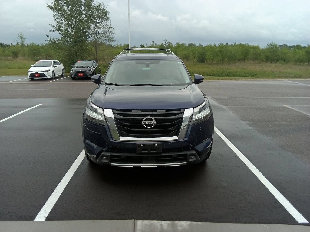 2022 Nissan Pathfinder Platinum