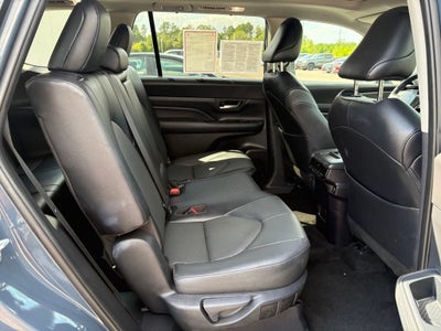 2025 Toyota Grand Highlander XLE