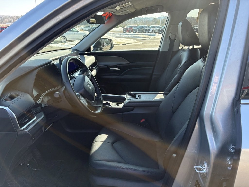 2025 Toyota Grand Highlander XLE