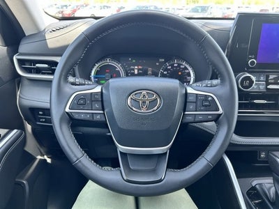 2023 Toyota Highlander Hybrid LE