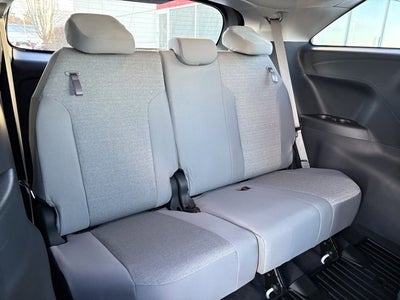 2025 Toyota Sienna LE