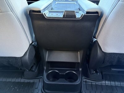 2025 Toyota Sienna LE