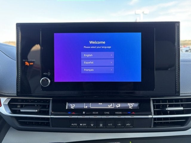 2025 Toyota Sienna LE