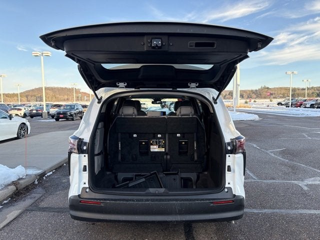 2025 Toyota Sienna LE