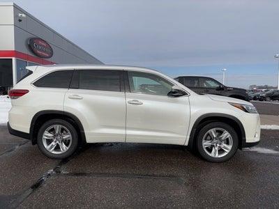 2017 Toyota Highlander Limited