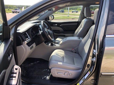 2018 Toyota Highlander Base