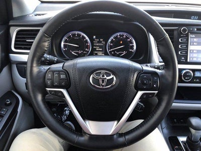 2018 Toyota Highlander Base