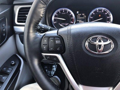 2018 Toyota Highlander Base