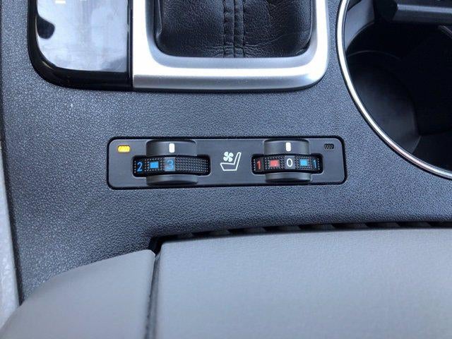 2018 Toyota Highlander Base