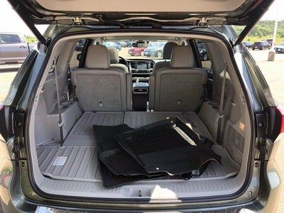 2018 Toyota Highlander Base