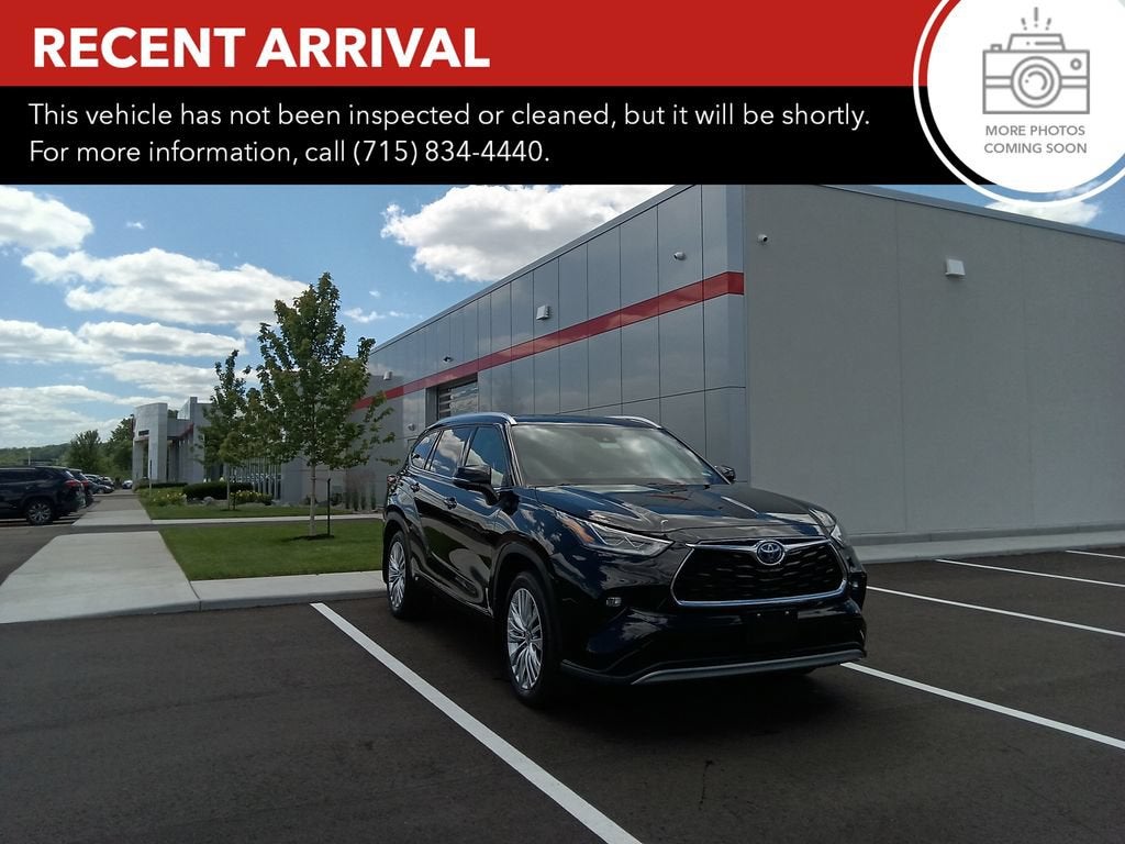 2023 Toyota Highlander Hybrid Platinum