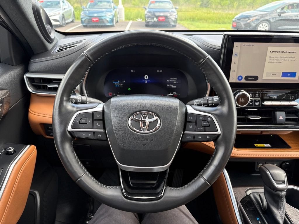 2023 Toyota Highlander Hybrid Platinum