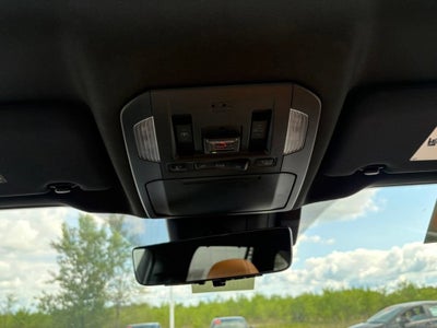 2023 Toyota Highlander Hybrid Platinum
