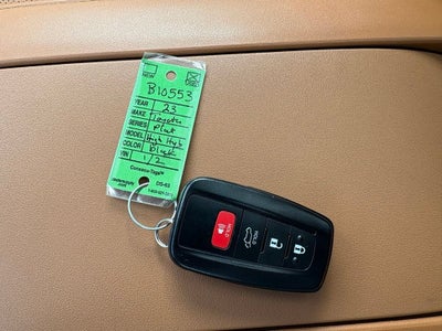 2023 Toyota Highlander Hybrid Platinum