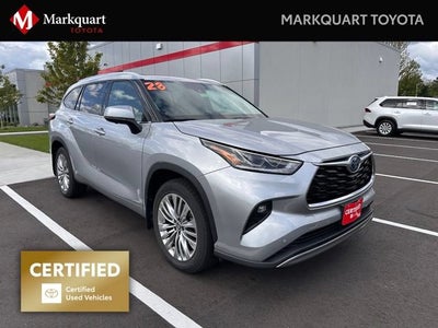 2023 Toyota Highlander Hybrid Platinum