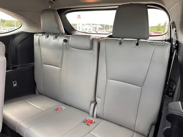 2023 Toyota Highlander Hybrid Platinum