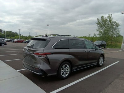2023 Toyota Sienna Platinum