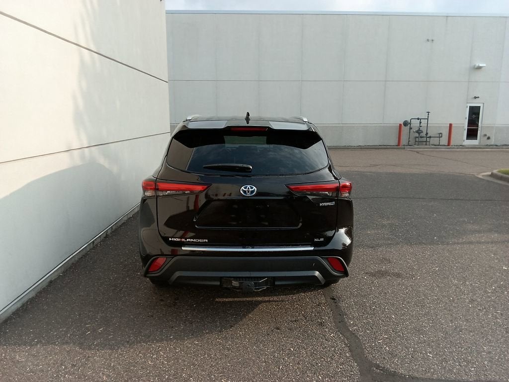 2022 Toyota Highlander Hybrid XLE