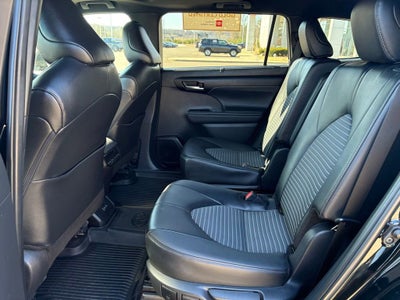 2025 Toyota Highlander XSE