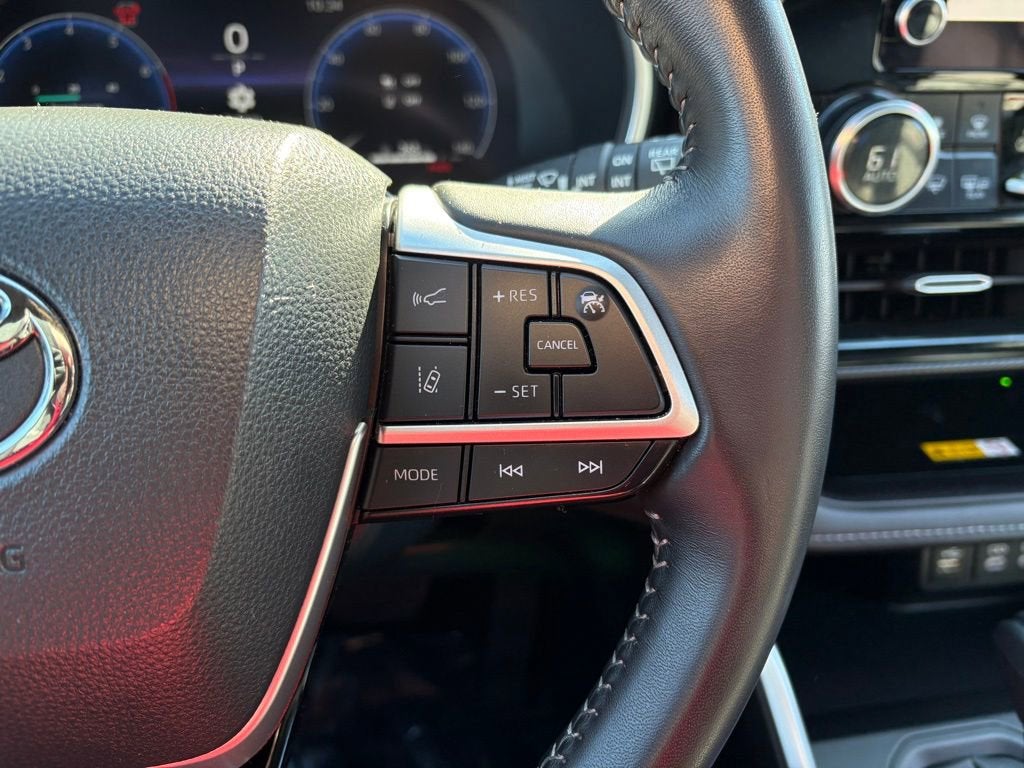 2025 Toyota Highlander XSE