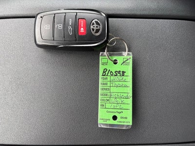 2026 Toyota Highlander XLE