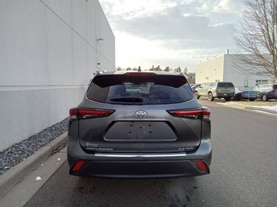 2024 Toyota Highlander Base