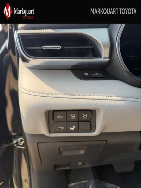 2025 Toyota Highlander Platinum