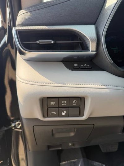 2025 Toyota Highlander Platinum