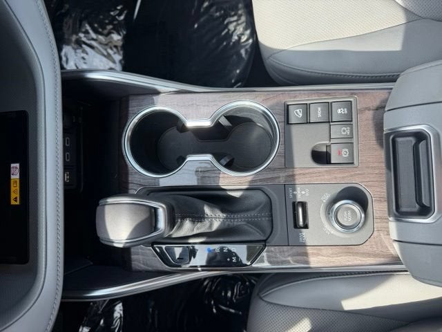 2025 Toyota Highlander Platinum